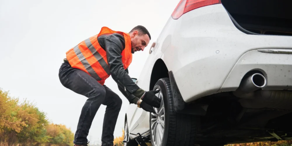 Lastik Yol Yardım: Yolda Kalmamak İçin Bilmeniz Gereken Her Şey